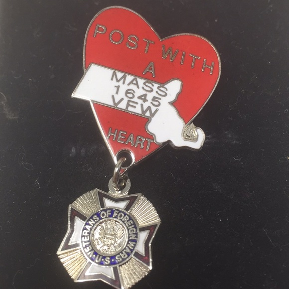 VFW 1645 Massachusetts Veterns of Foreign Wars Pin - Picture 4 of 8
